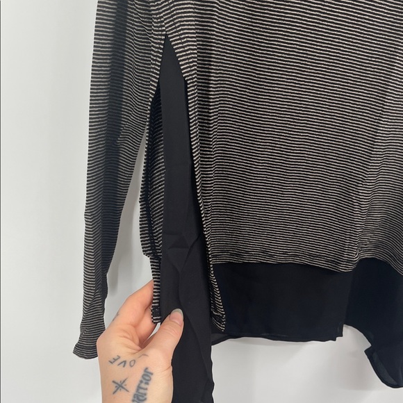 Black and Cream Striped Long Sleeve Layered Top - Picture 5 of 9